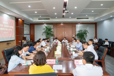 省人大代表、團省委書記何黎斌一行蒞臨浙江鴻禧能源股份有限公司看望在平省人大代表